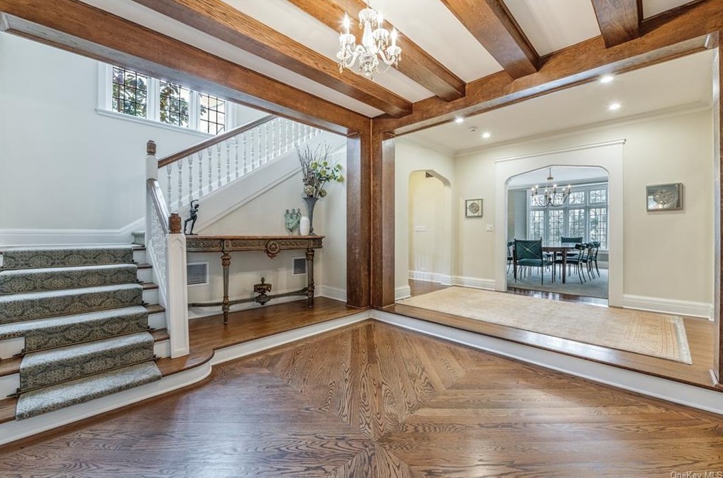 25 Rectory Ln, Scarsdale, NY 10583