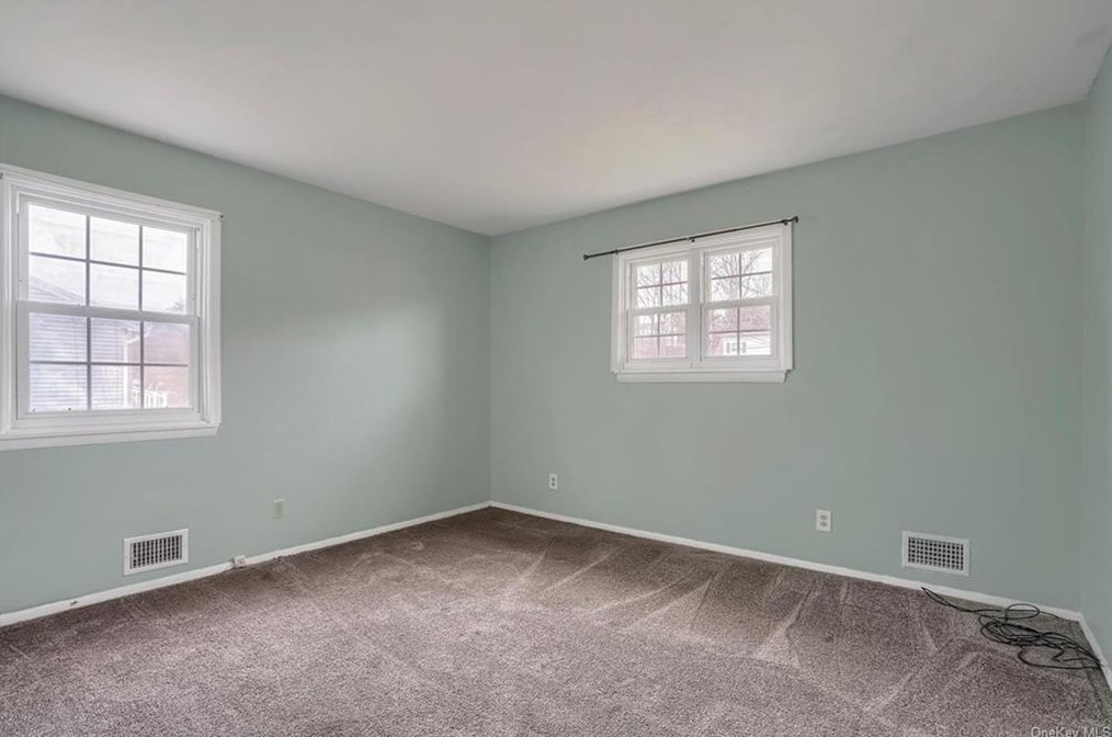 15 Dorothy Dr, Monroe NY  10950-4307 exterior