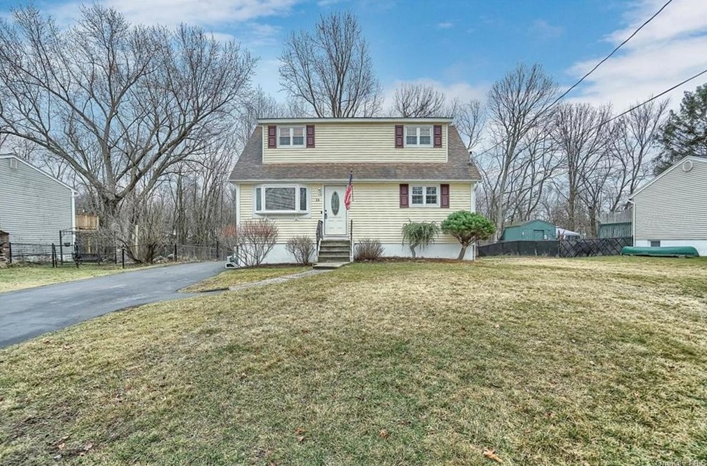 15 Dorothy Dr, Monroe NY  10950-4307 exterior