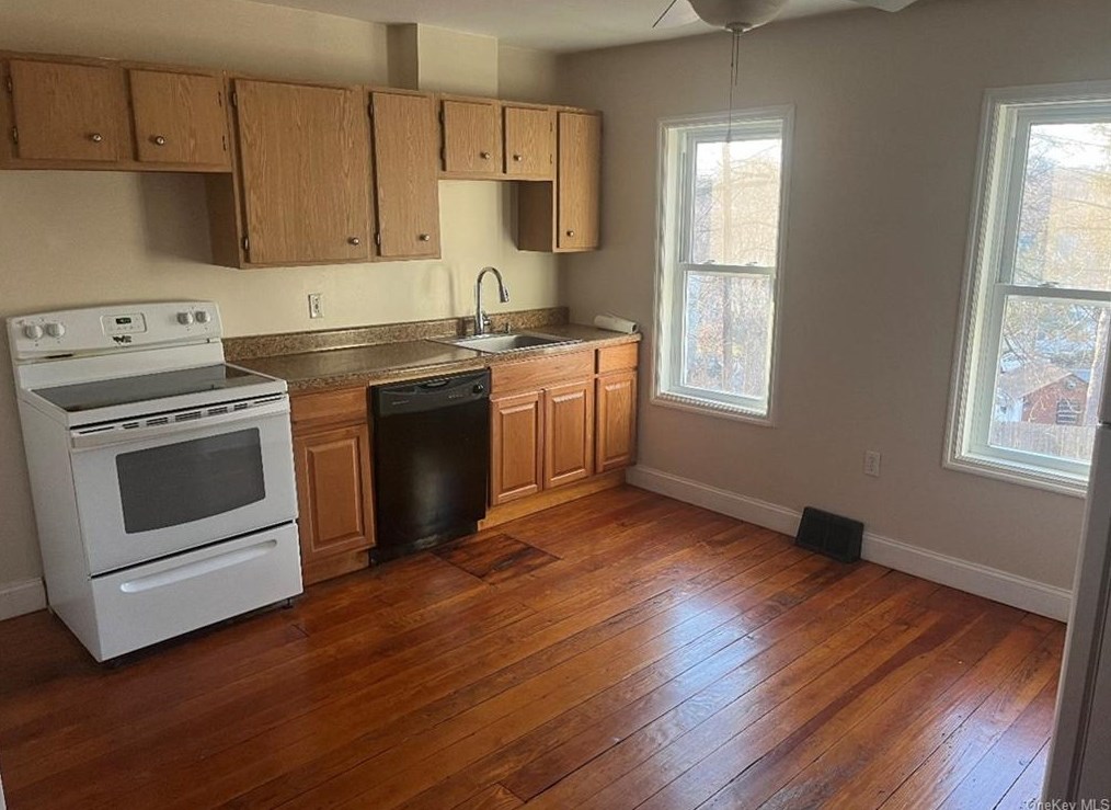 38 Bergen Ave #38, Walden, NY 12586