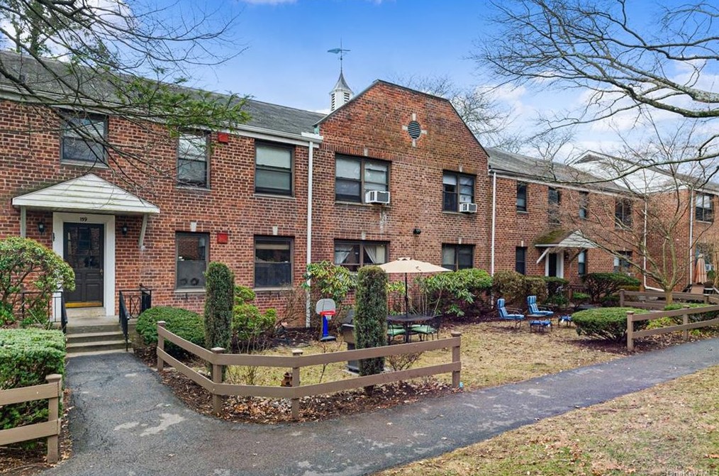 159 E Hartsdale Ave #1b, Hartsdale, NY 10530