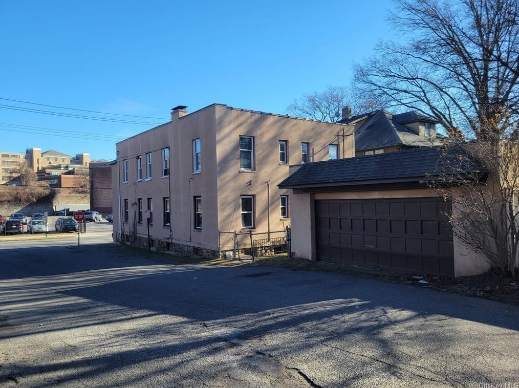 458 N High St, Mount Vernon, NY 10552