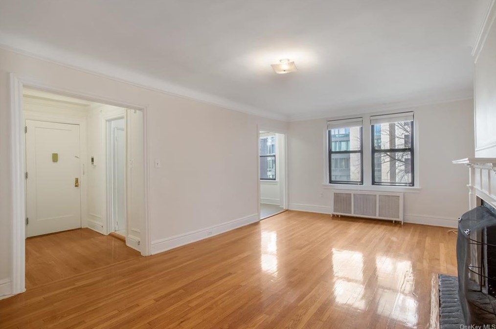 250 Martine Ave #4e, White Plains, NY 10601