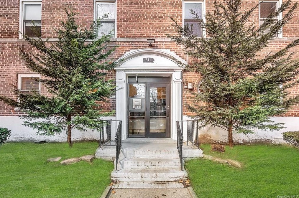 811 Bronx River Rd #5i, Yonkers, NY 10708