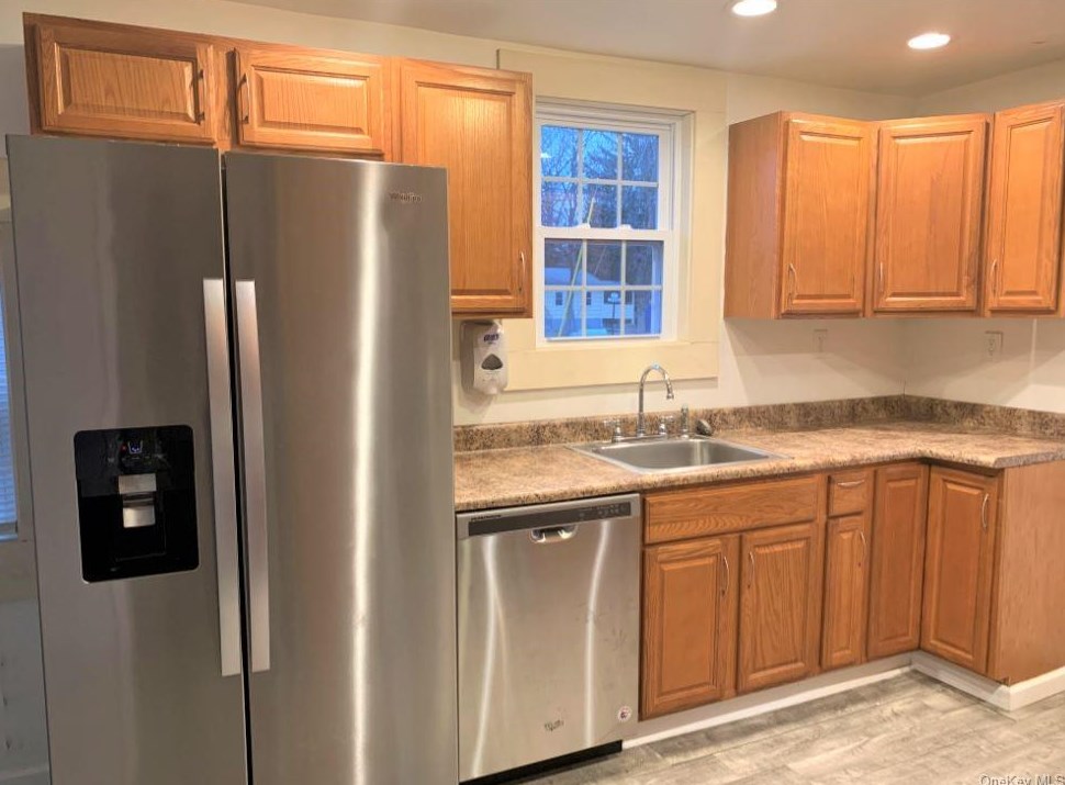 31 Charles St, Montgomery, NY 12549