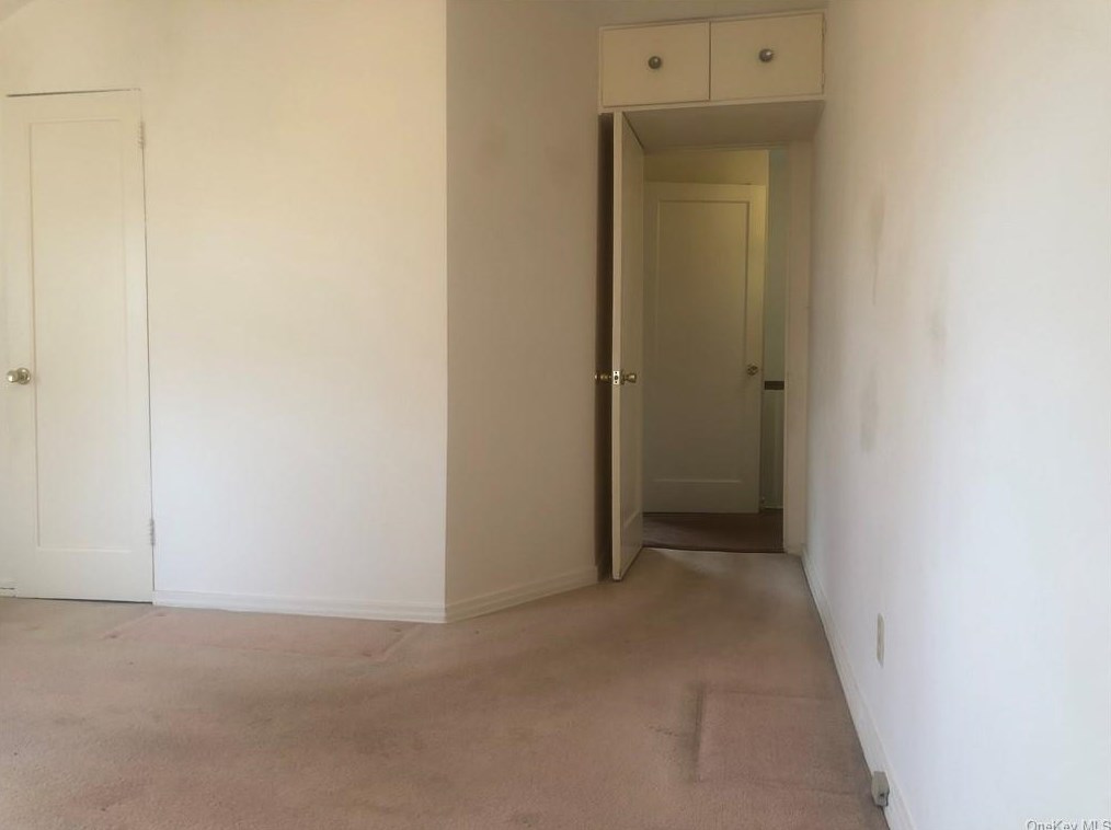 242 Concord Rd, Yonkers NY  10710-1823 exterior