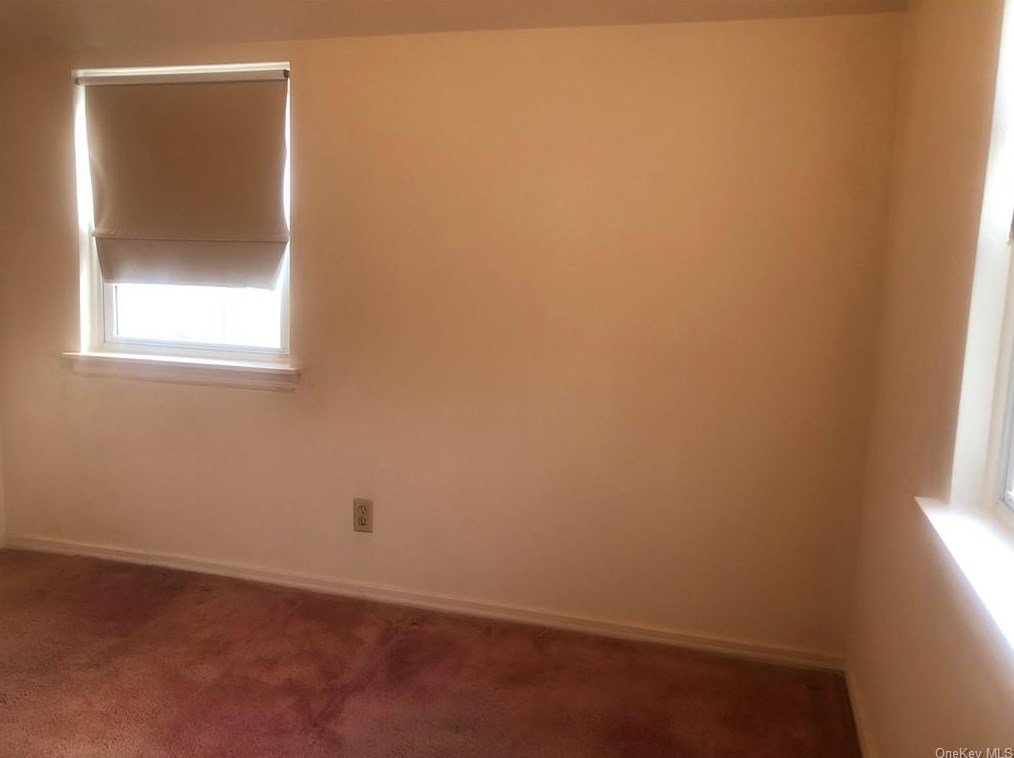 242 Concord Rd, Yonkers NY  10710-1823 exterior