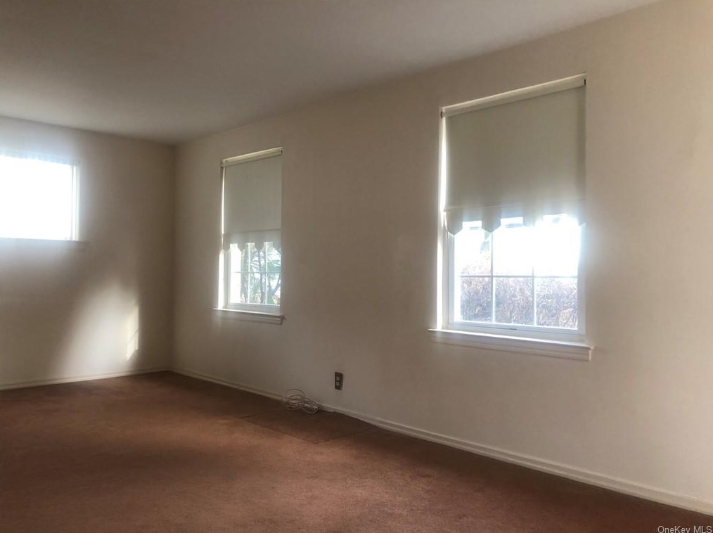 242 Concord Rd, Yonkers NY  10710-1823 exterior