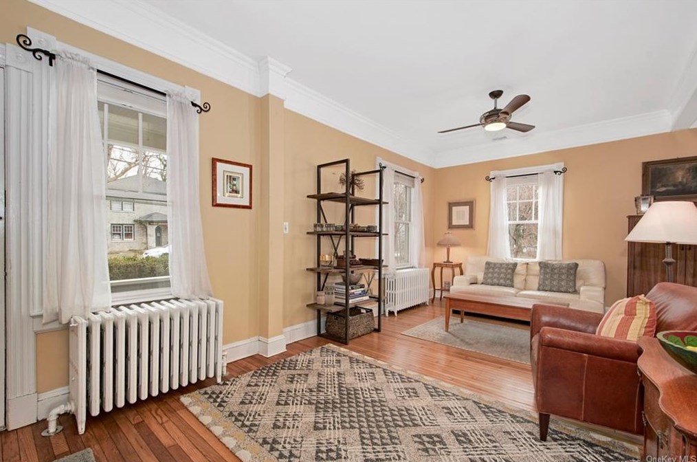 17 Van Wyck St, Croton On Hudson NY  10520-2525 exterior
