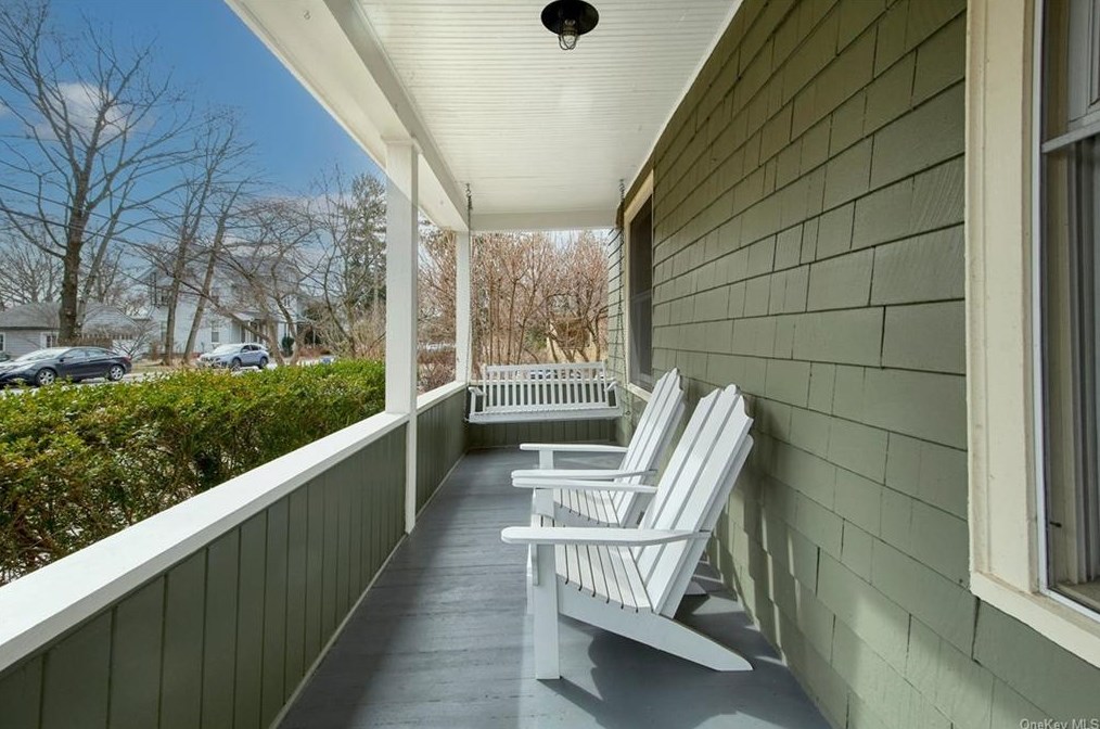 17 Van Wyck St, Croton On Hudson NY  10520-2525 exterior