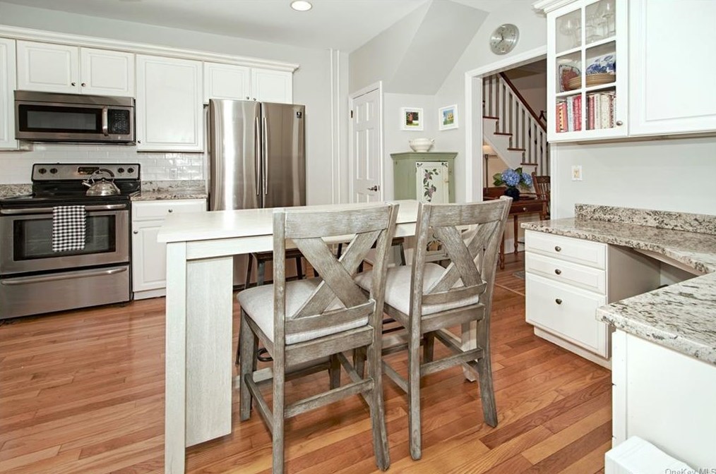 17 Van Wyck St, Croton On Hudson NY  10520-2525 exterior