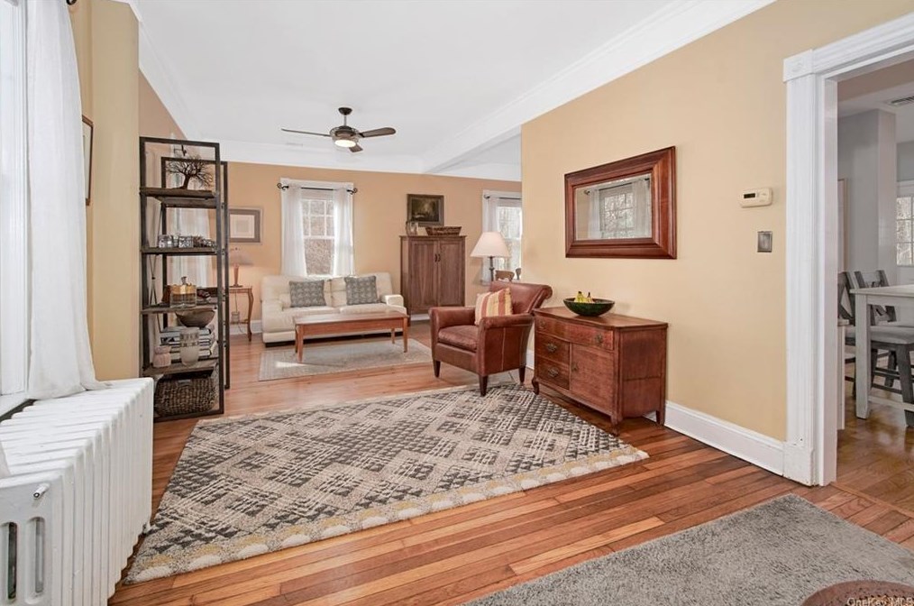 17 Van Wyck St, Croton On Hudson NY  10520-2525 exterior