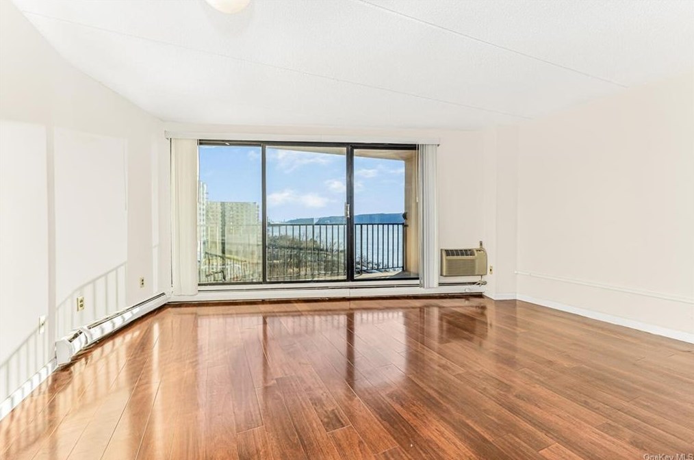 1155 Warburton Ave #5l, Yonkers, NY 10701