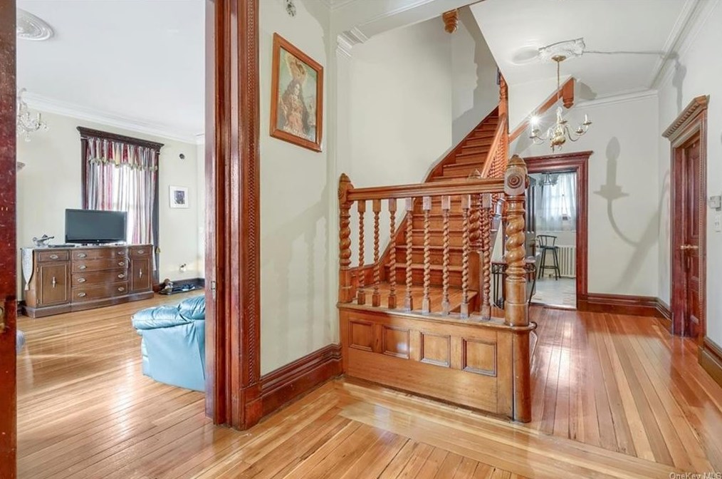 319 Lafayette Pl, Peekskill NY exterior