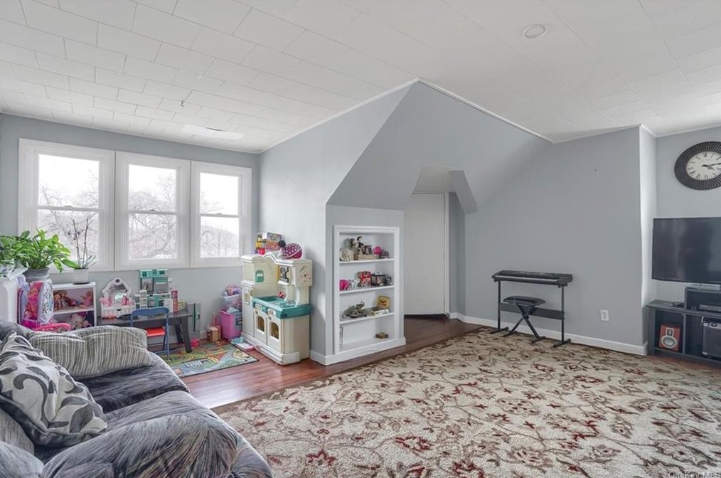 319 Lafayette Pl, Peekskill NY exterior