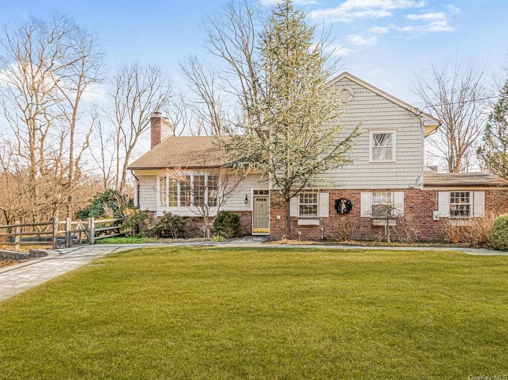 14 Fox Ridge Rd, Armonk, NY 10504
