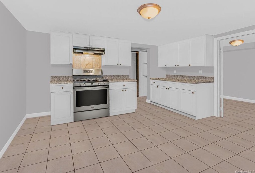 75 Chestnut St, Yonkers NY  10701-3407 exterior