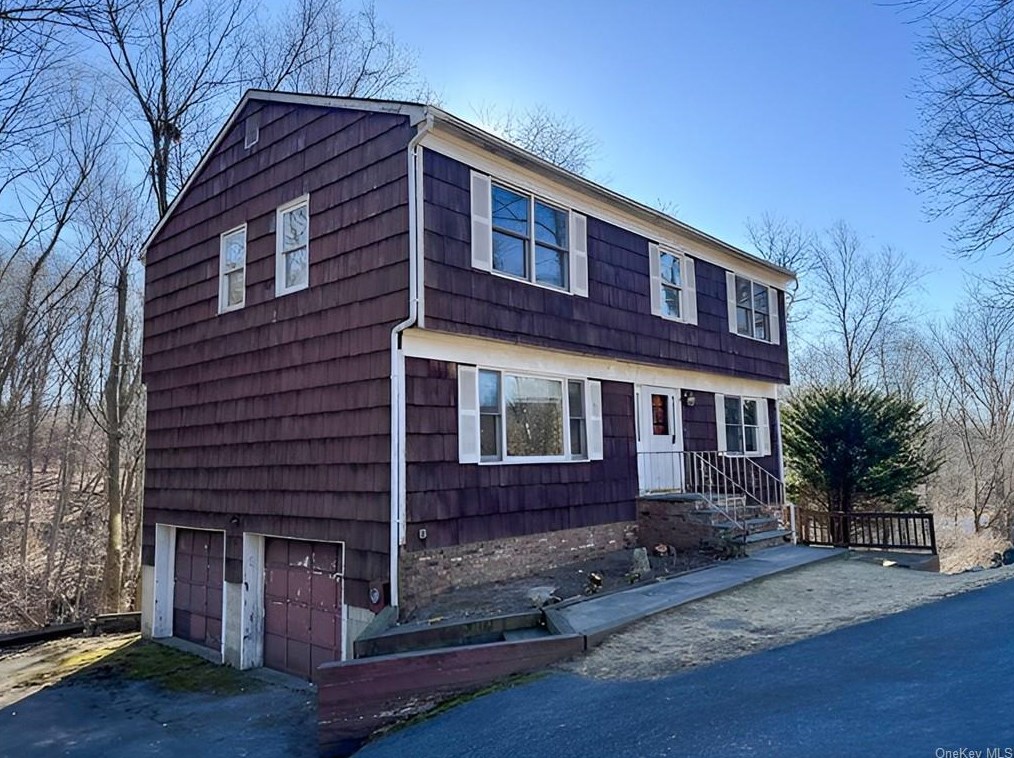 6 Gardineer Rd, Tompkins Corners, NY 10579