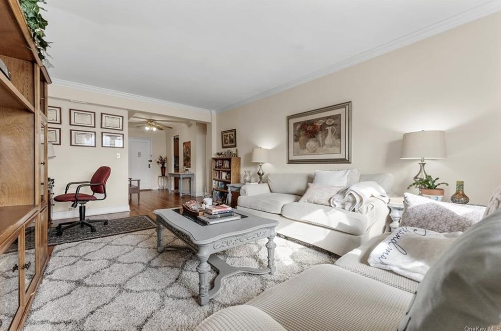245 Bronx River Rd #4e, Yonkers, NY 10704