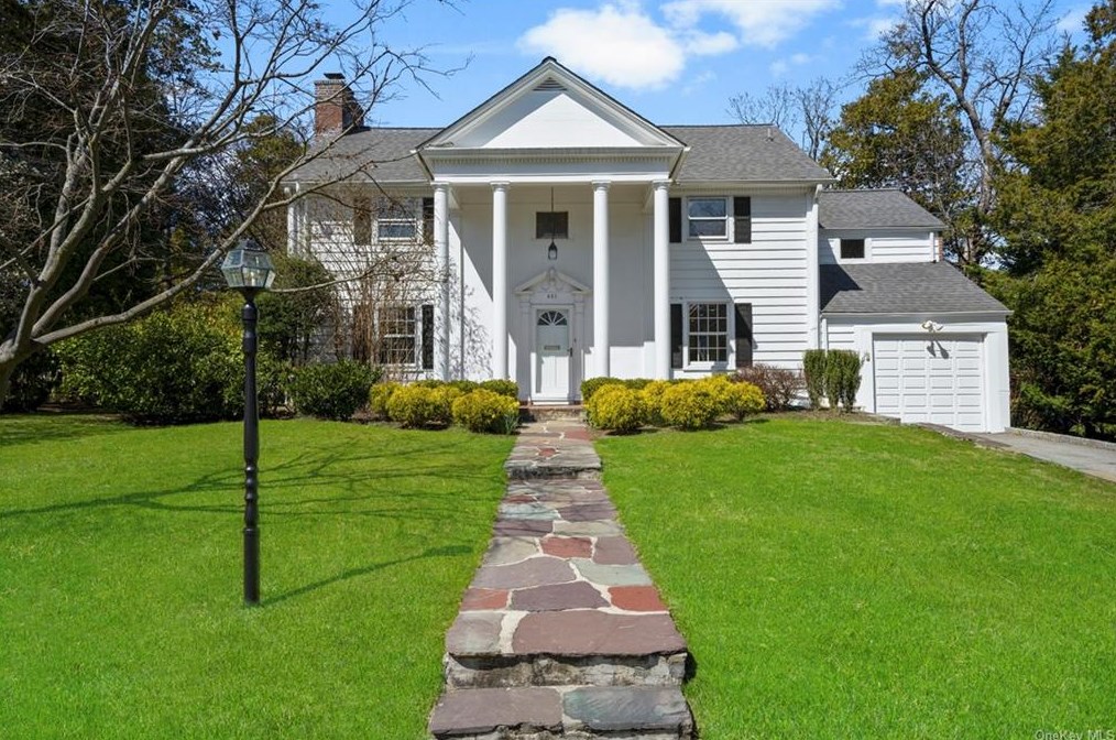 621 Fairway Ave, Mamaroneck, NY 10543