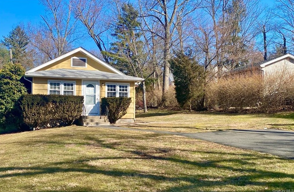 5 Louis Ave, Valley Cottage, NY 10989