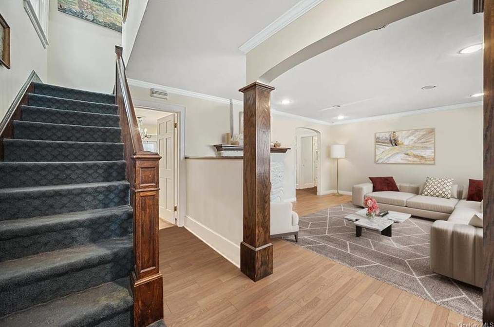 214 Woodlands Ave, White Plains, NY 10607