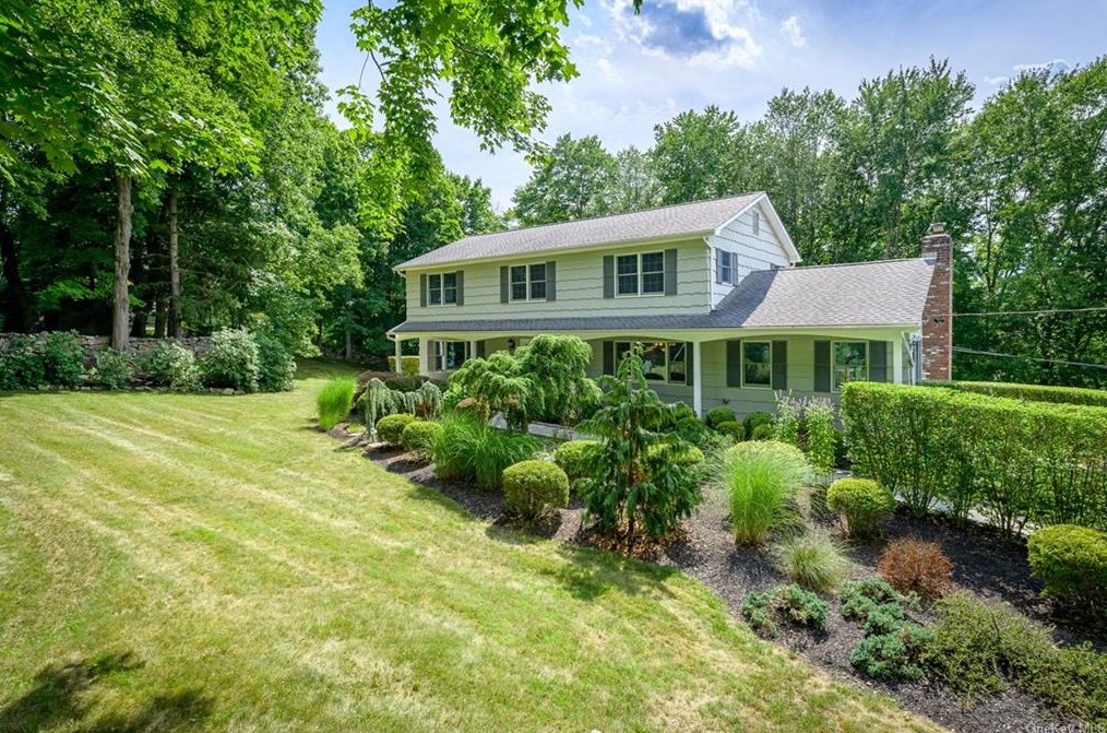 260 Increase Miller Rd, Katonah, NY 10536-2711
