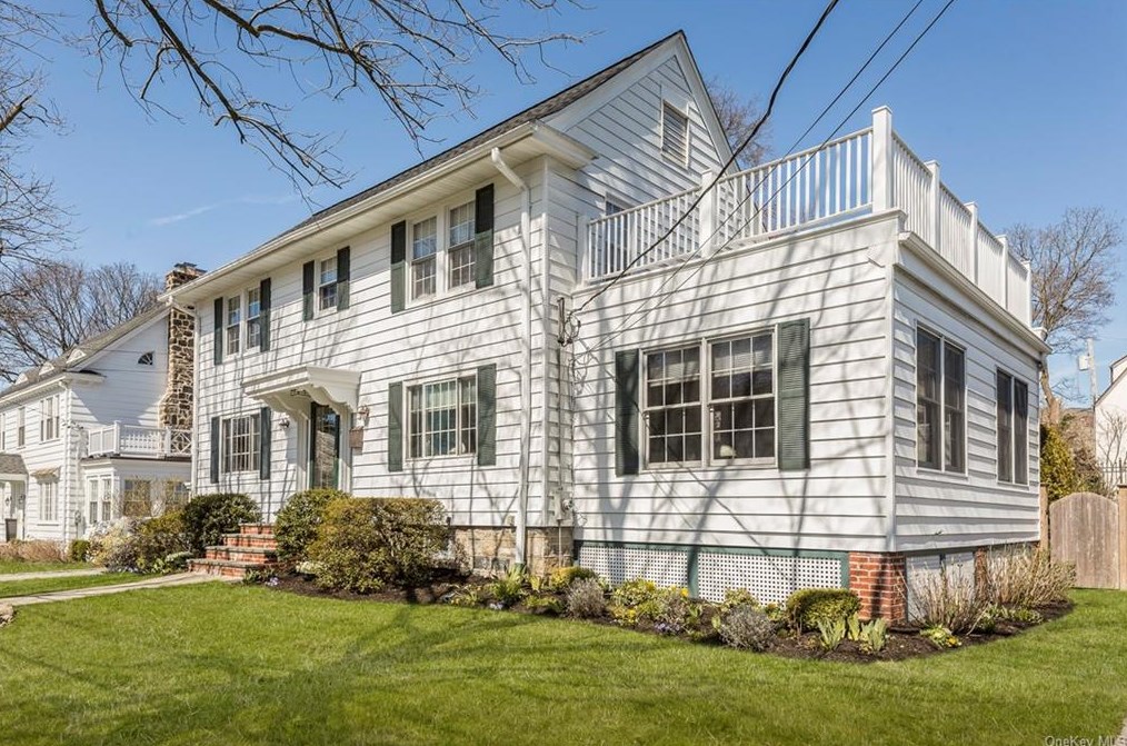 329 E Devonia Ave, Mount Vernon, NY 10552