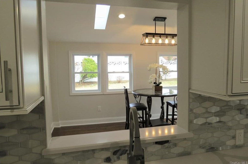 13 Maywood Ave, Rye Brook NY  10573-2401 exterior