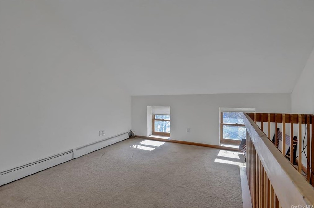 35 Old Rte 199, Red Hook NY 12571-2726 exterior