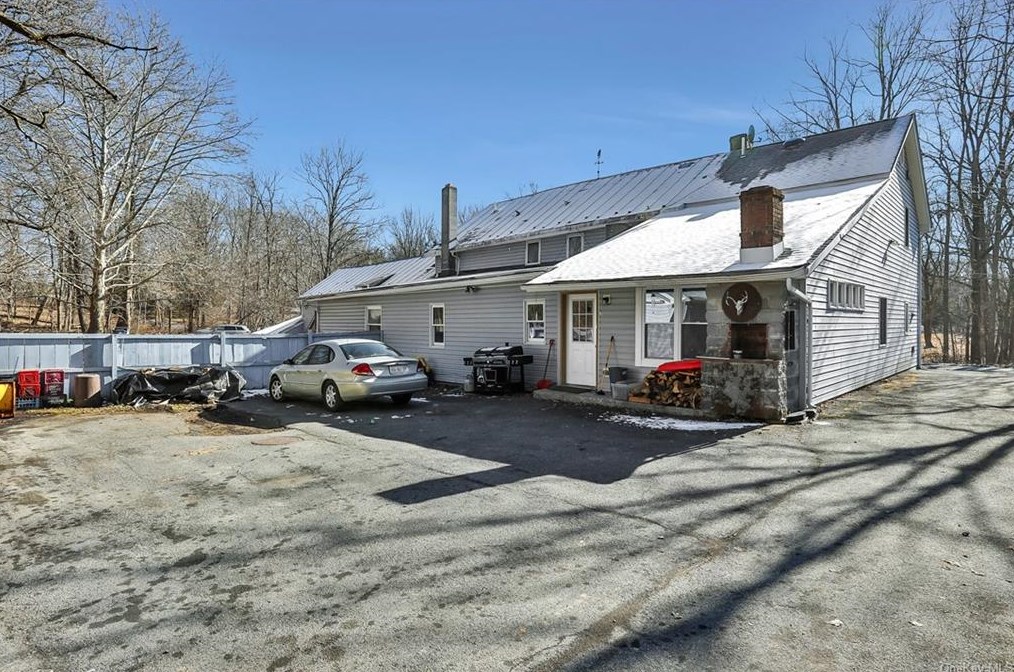 35 Old Rte 199, Red Hook, NY 12571