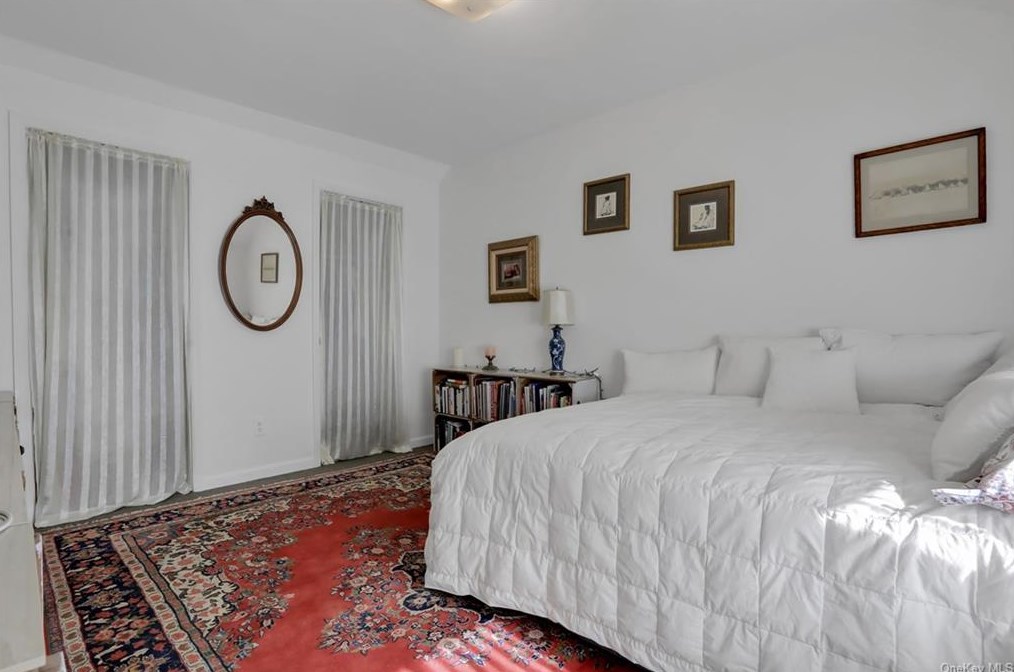 35 Old Rte 199, Red Hook NY 12571-2726 exterior