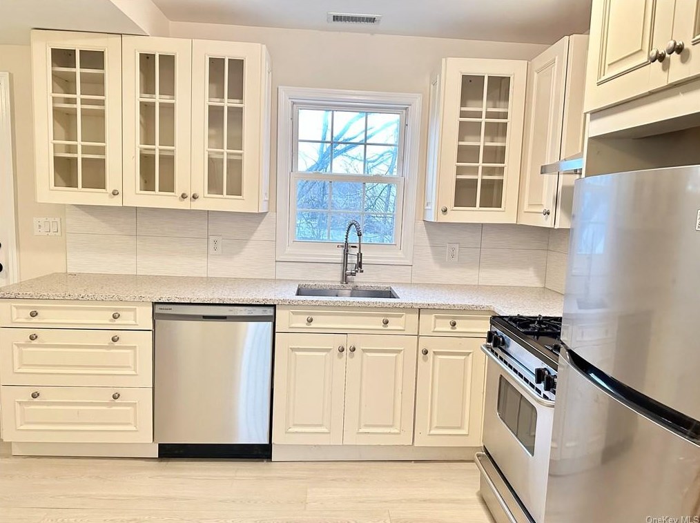 913 Howard Ave, Mamaroneck, NY 10543