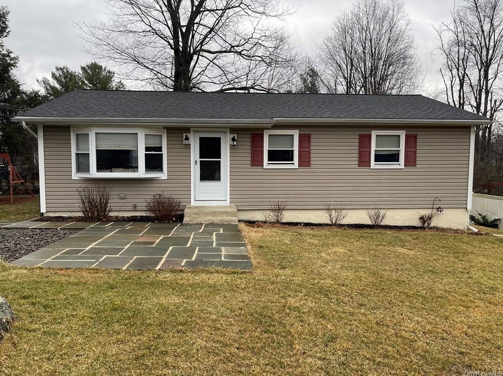 54 Kretch Cir, New Hamburg, NY 12590