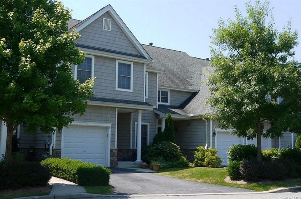 1306 Half Moon Bay Dr, Croton on Hudson, NY 10520