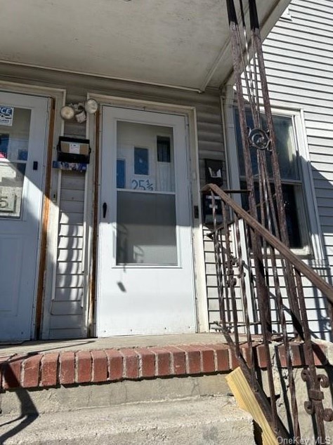 25 1/2 Smith St, Middletown, NY 10940