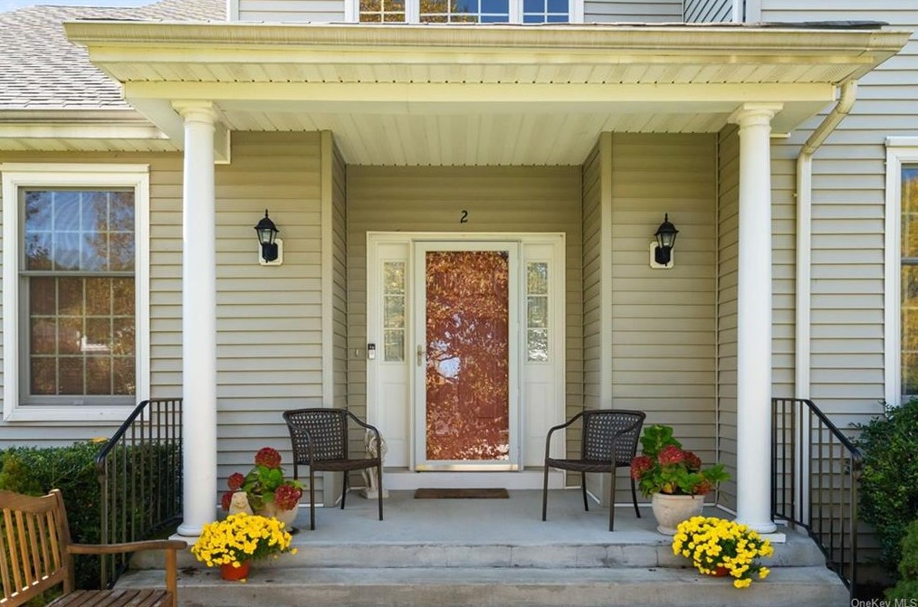 2 Vista Dr, Baldwin Place, NY 10505