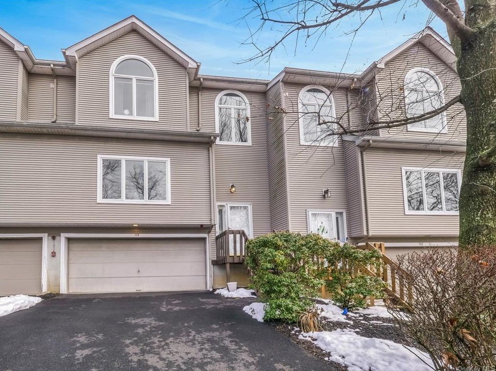 108 Leif Blvd, Congers, NY 10920