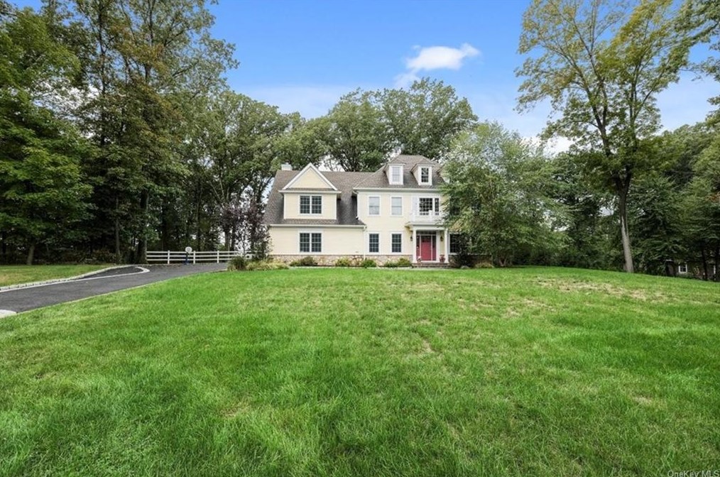 11 Joseph Wallace Dr, Croton On Hudson, NY 10520-3408