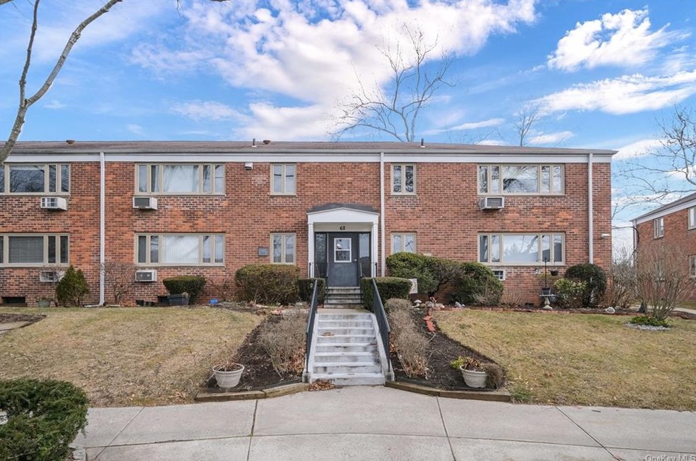 62 Lawrence Ct #a, White Plains, NY 10603