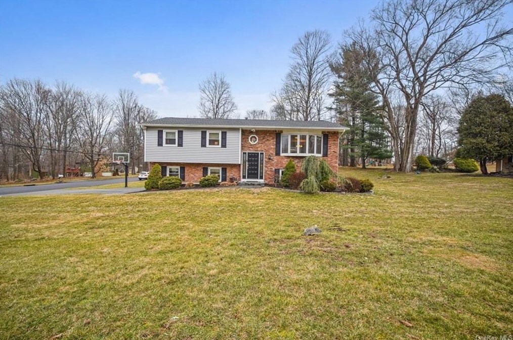 58 Campbell Ave, Airmont, NY 10901