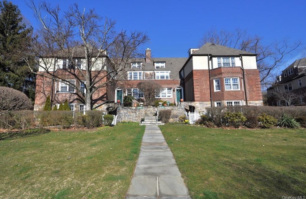 7 Sentry Pl #2b, Scarsdale, NY 10583