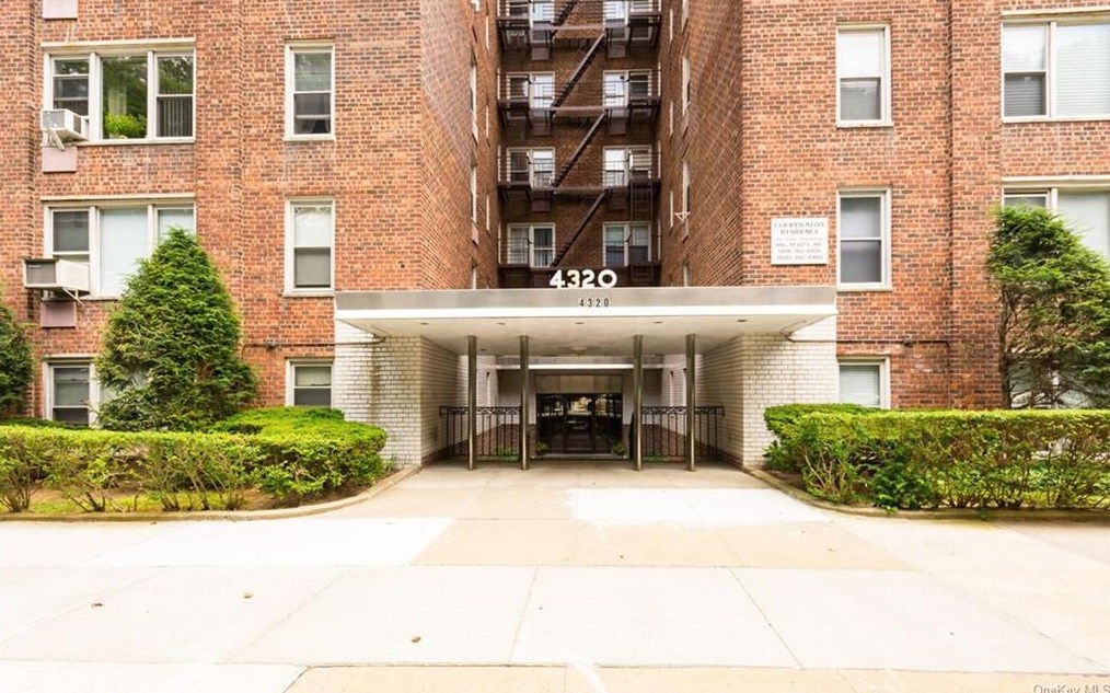 4320 Van Cortlandt Park E #5p, Bronx, NY 10470