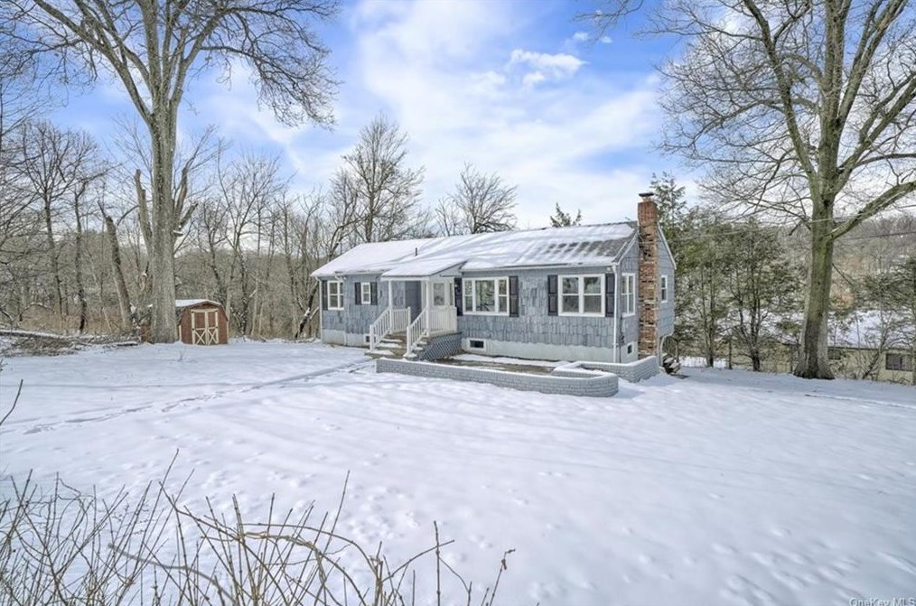 16 Orchard Lake Dr, Monroe, NY 10950