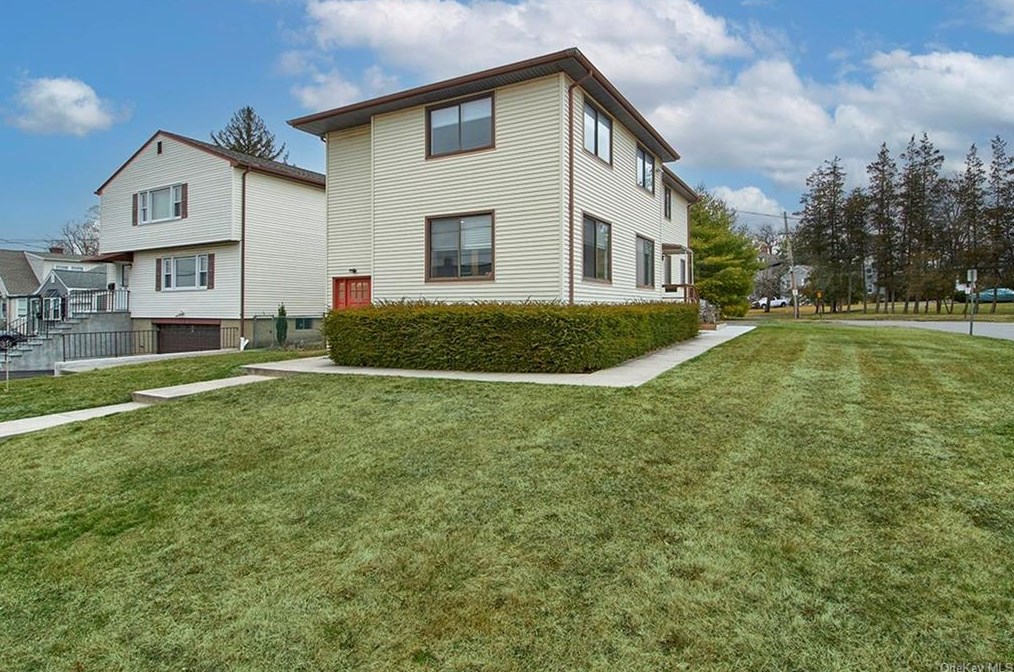 545 1/2 Westchester Ave, Rye Brook, NY 10573