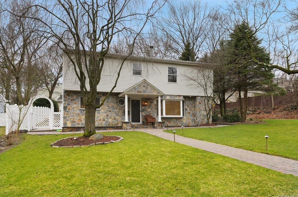 56 Hewitt Ave, Yonkers, NY 10708-2326