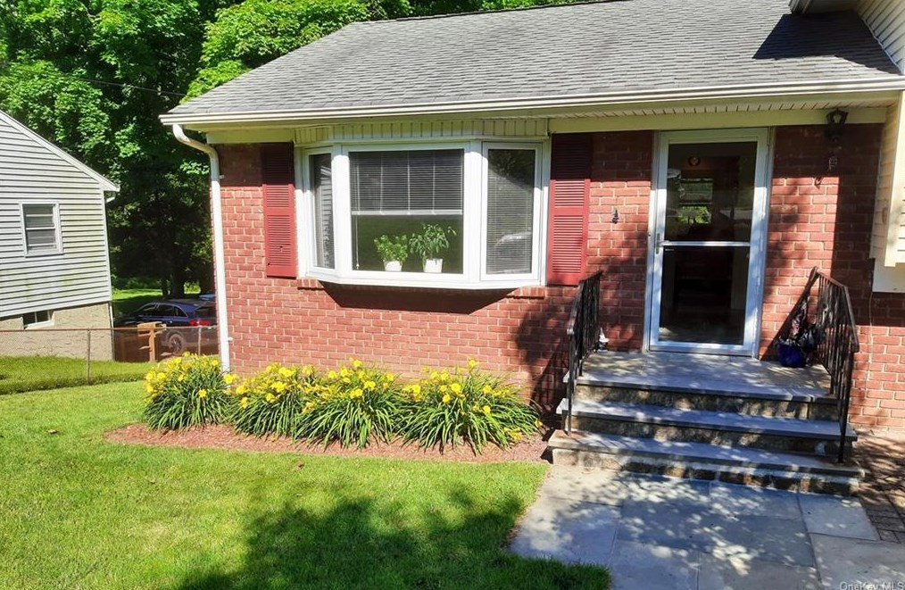 544 Washington Ave, Pleasantville, NY 10570
