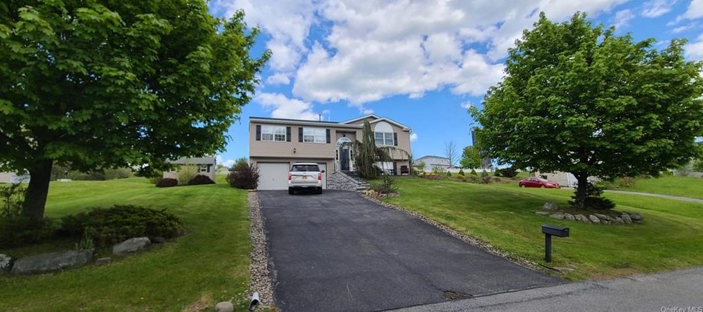14 Stanford Dr, Highland Mills NY  10930-2621 exterior