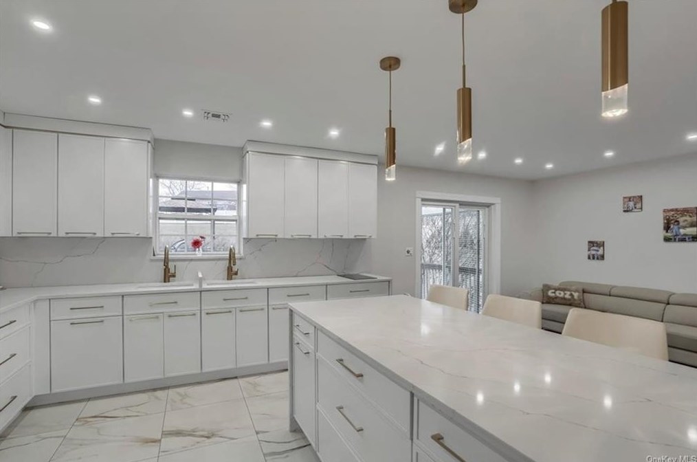 14 Stanford Dr, Highland Mills NY  10930-2621 exterior