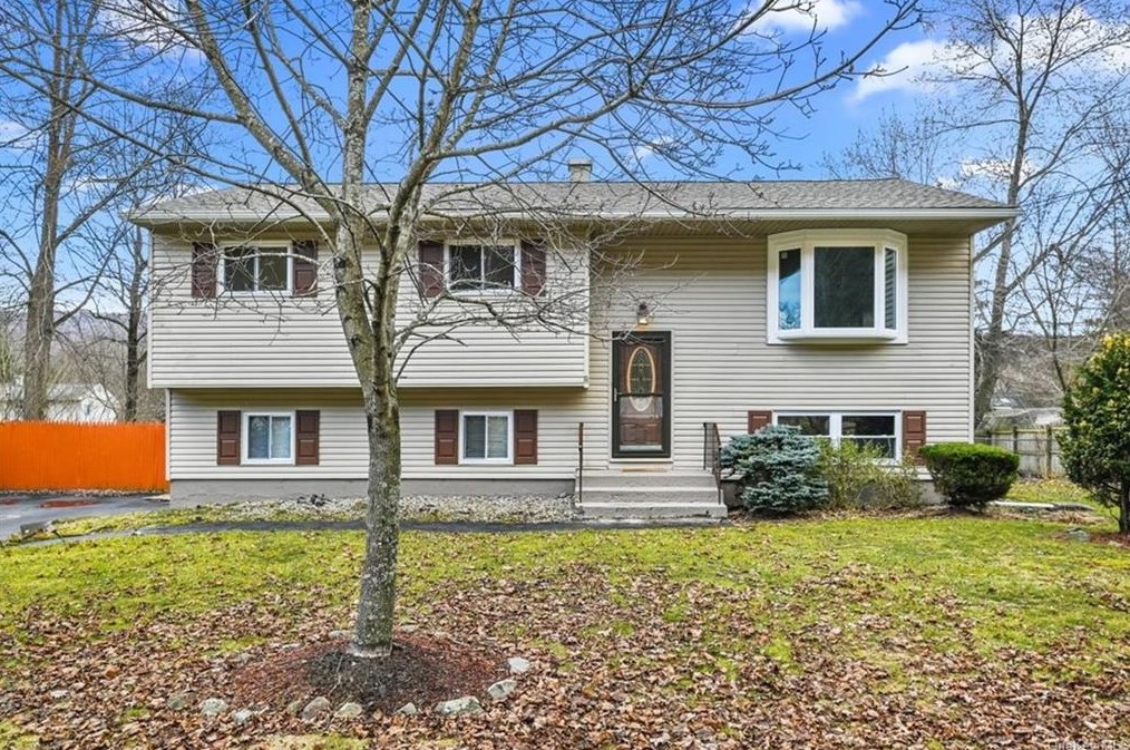 338 Lake Shore Dr, Monroe, NY 10950